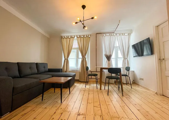 1 Bd Old Town Apartment - 2 Min From Dome Church